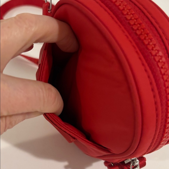 LULULEMON Future Legacy team Canada crossbody bag red adjustable strap full zip - Picture 11 of 16